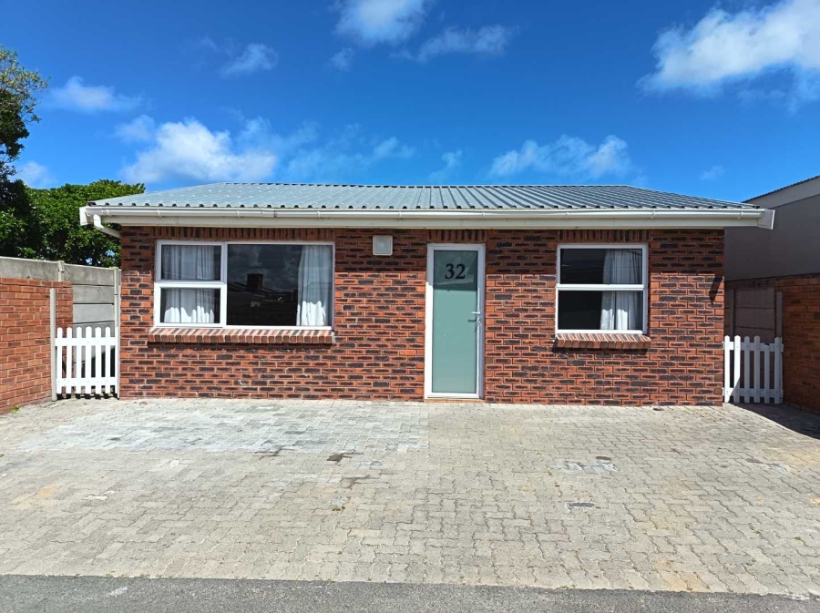 2 Bedroom Property for Sale in Pearly Beach Western Cape